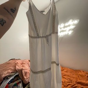 Frank & Oak beautiful white, boho dress mid length